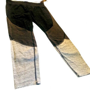 Athletic work out capris.Size Large gray and black